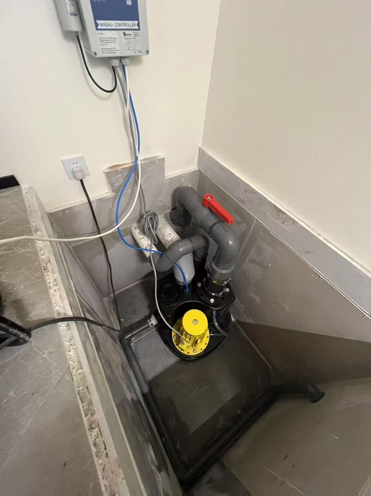 污水提升器