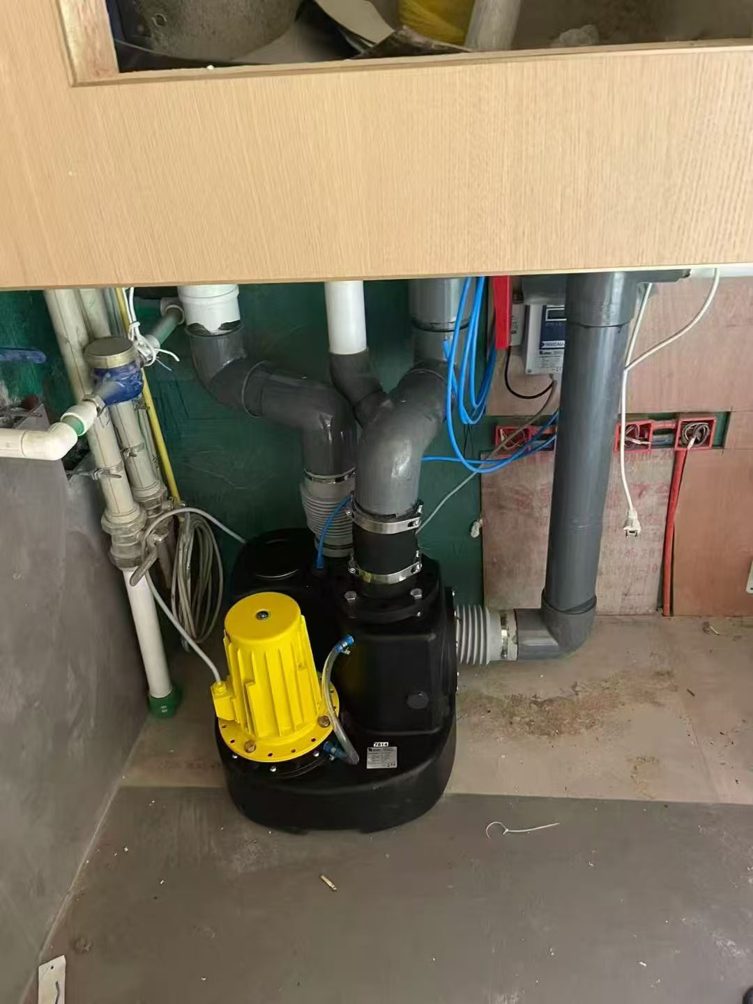污水提升器